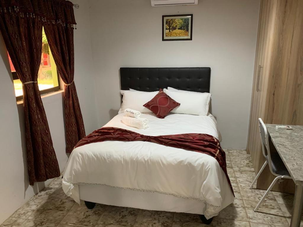 Juda Haus Lodge 카티마무릴로 외부 사진